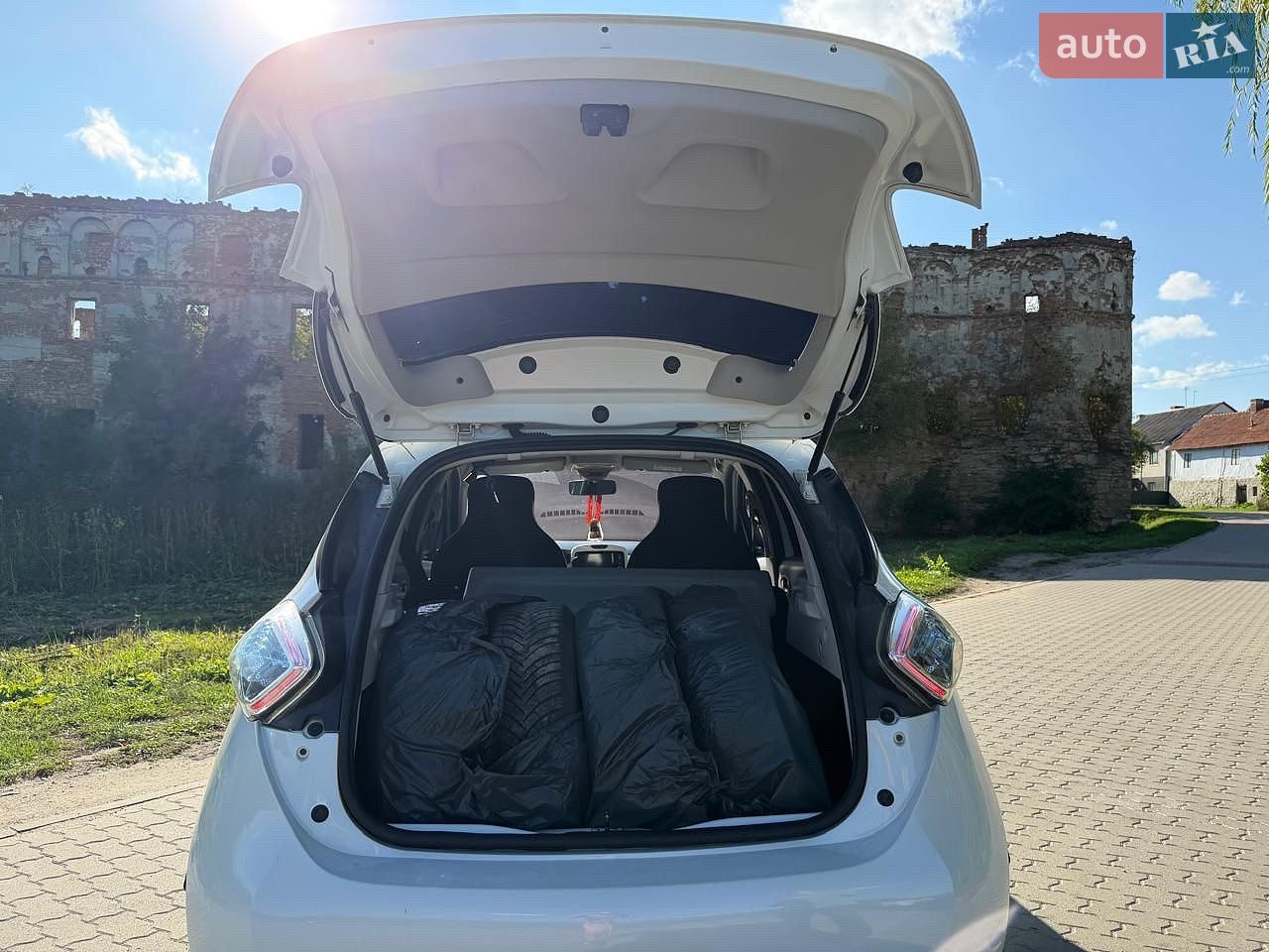 Renault Zoe 2015 VIN VF1AGVYA052536916 фото оголошення 19 з 30