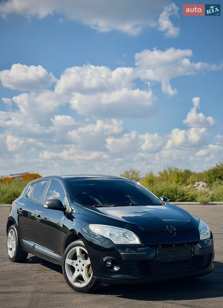 Renault Megane 2011 VIN VF1BZ1R0544451870 фото оголошення 2 з 12