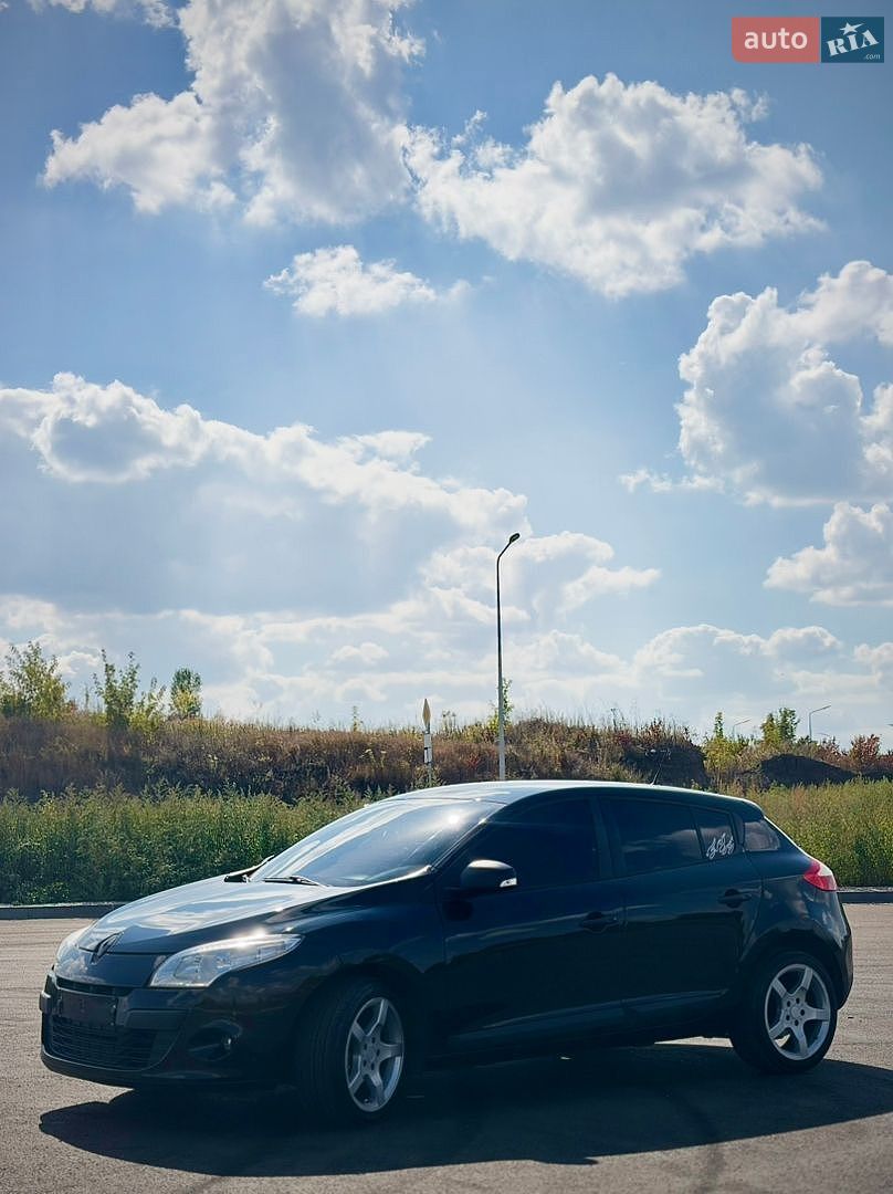 Renault Megane 2011 VIN VF1BZ1R0544451870 фото оголошення 10 з 12