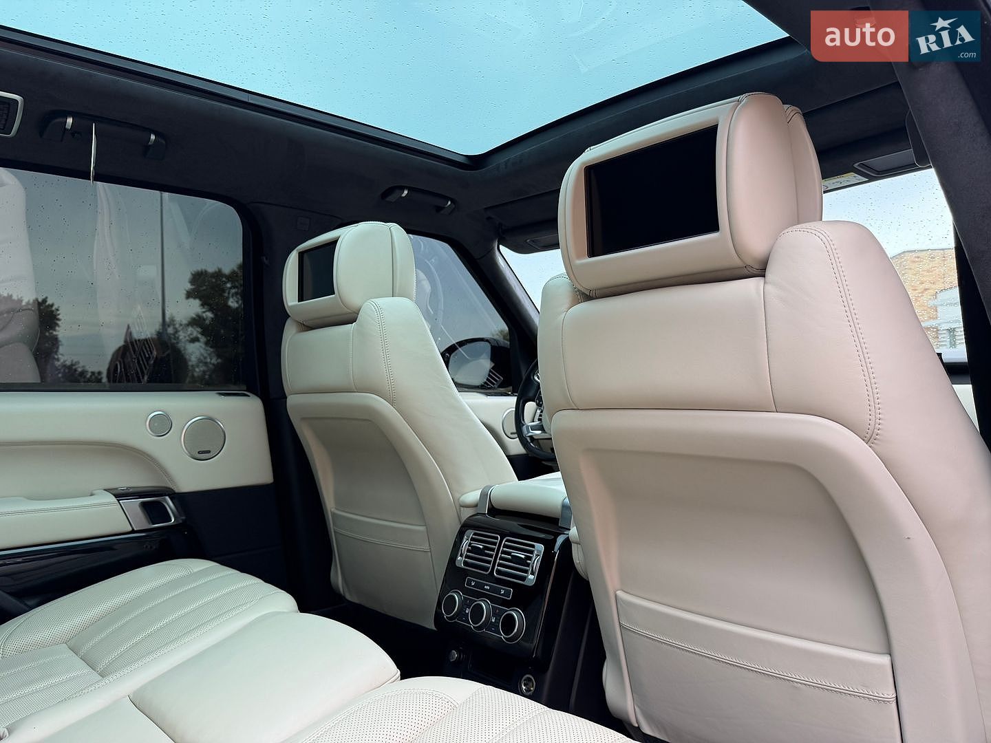 Land-Rover Range Rover 2017 VIN SALGA2FJ4HA340239 фото оголошення 29 з 59
