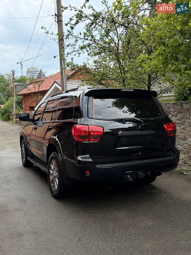 Toyota Sequoia 2008 VIN 5TDBY67A78S020337 фото оголошення 5 з 17