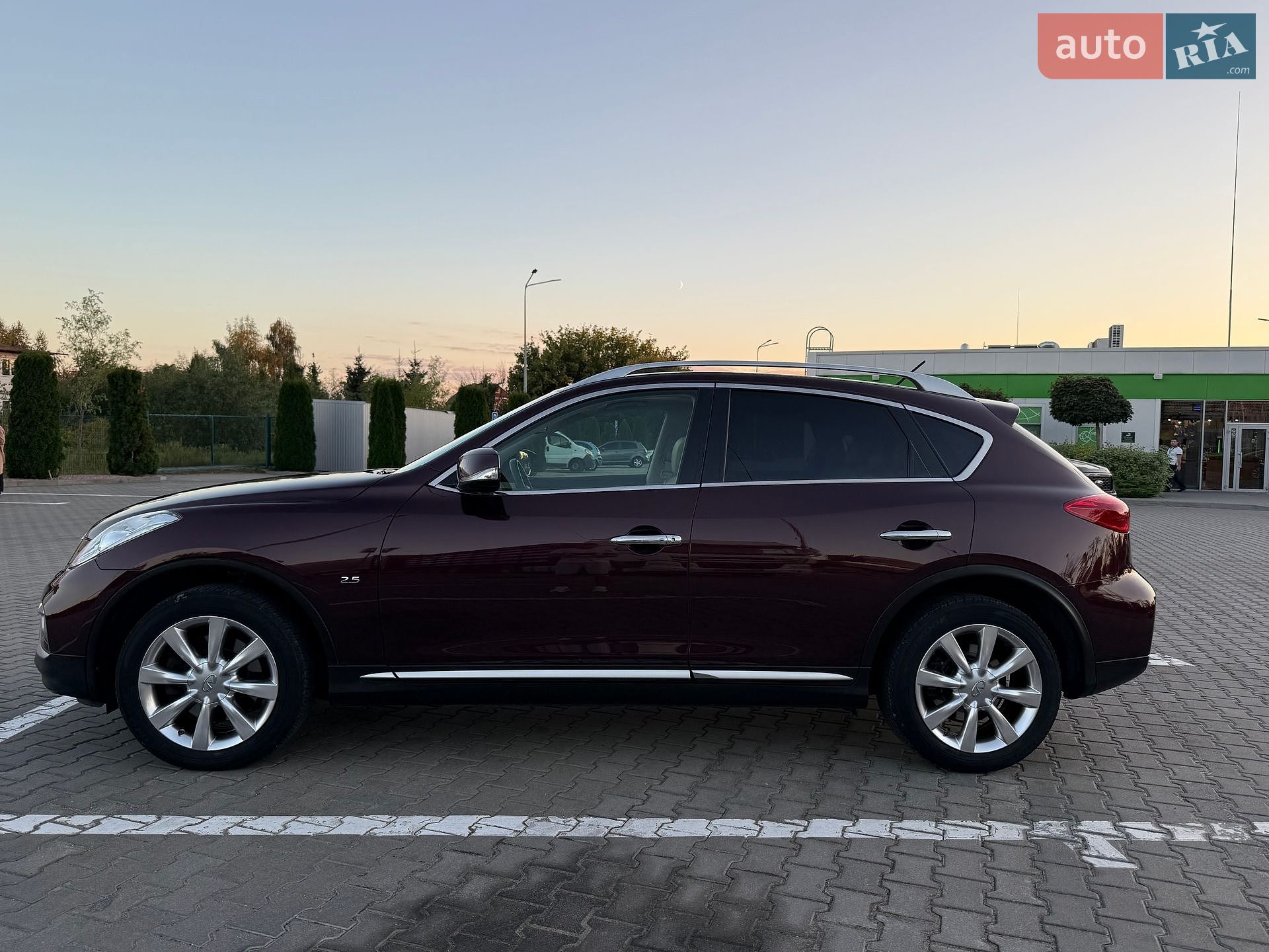 Infiniti QX50 2017 VIN JN1JDRJ50U0102631 фото оголошення 4 з 47