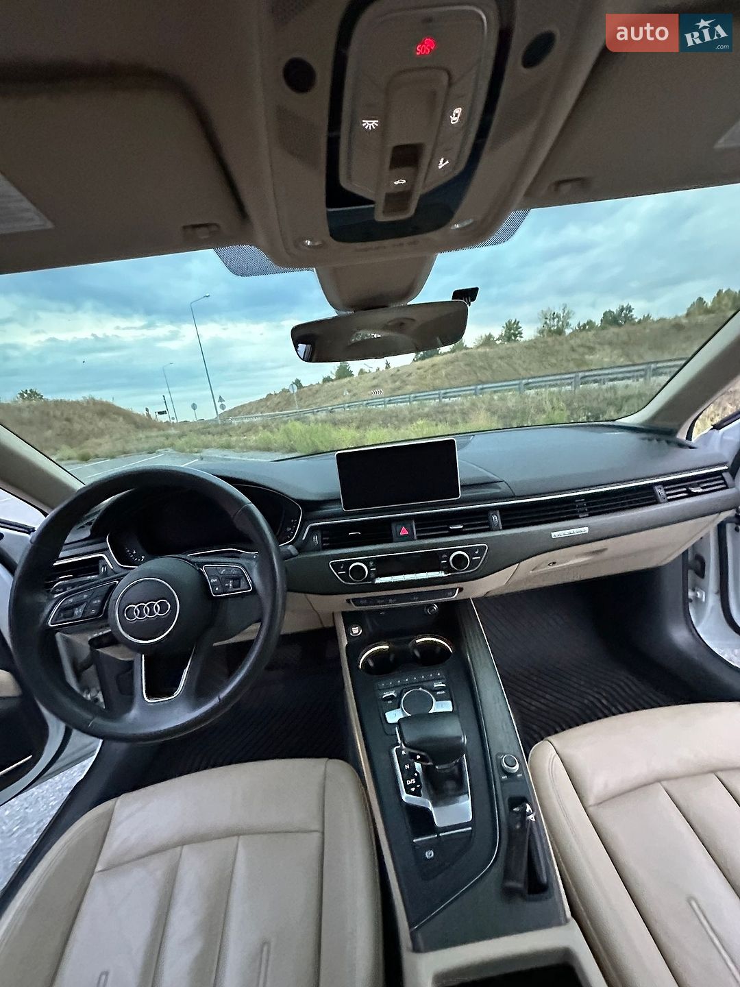 Audi A4 2019 VIN WAUENAF43KA062834 фото оголошення 11 з 74