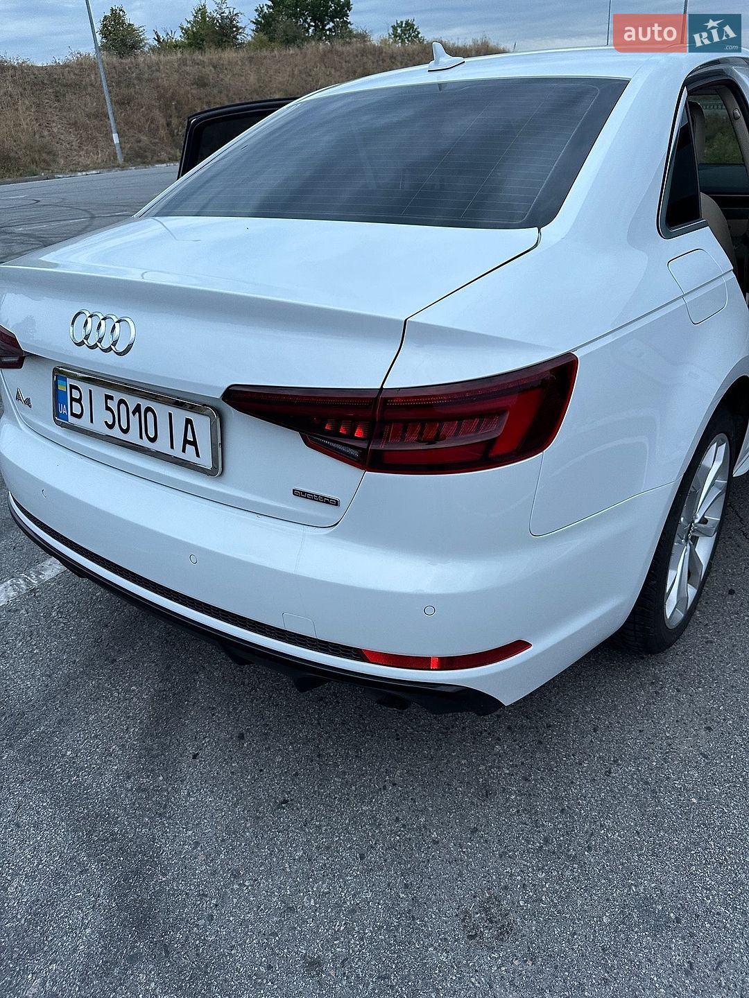 Audi A4 2019 VIN WAUENAF43KA062834 фото оголошення 28 з 74