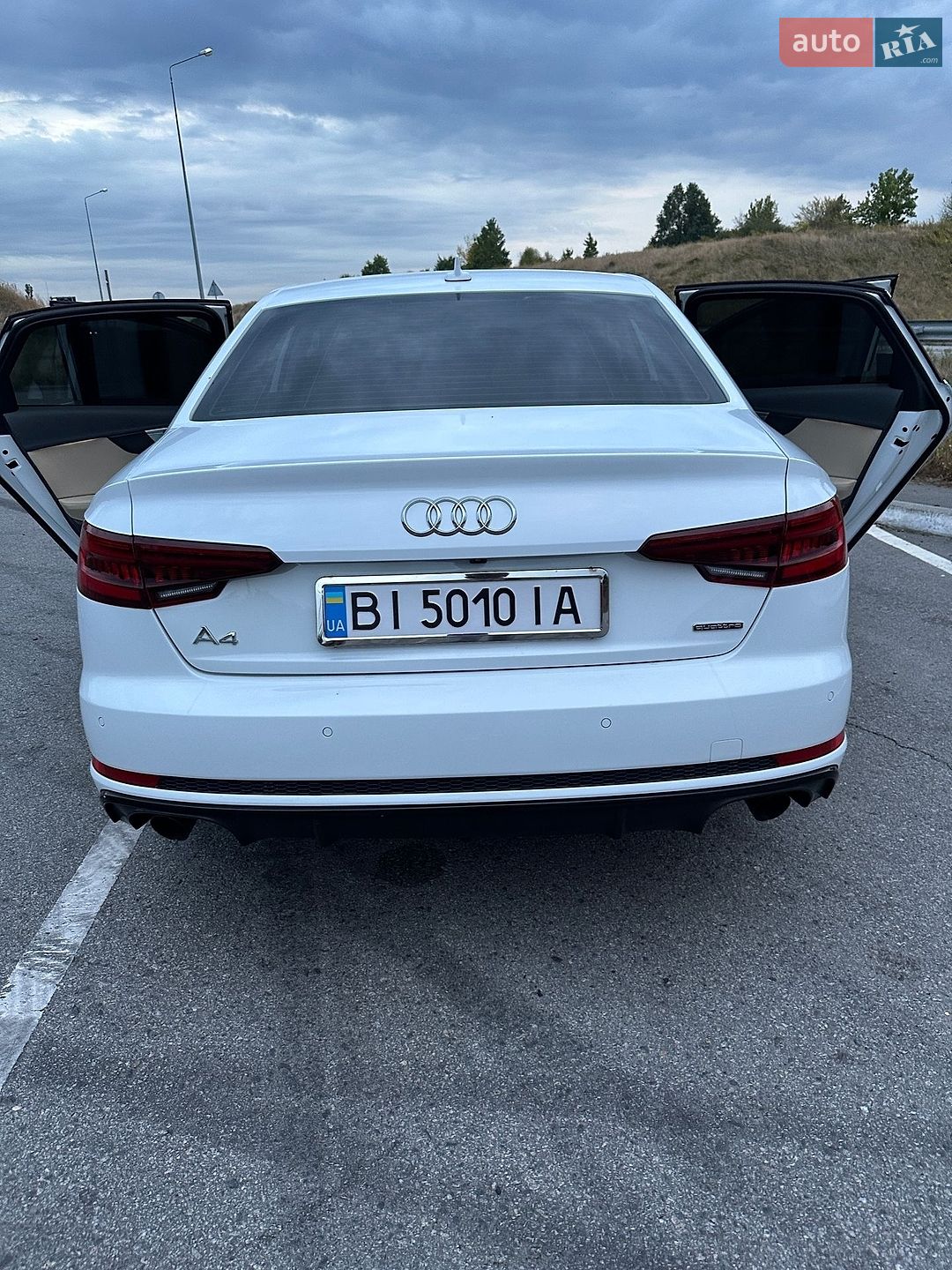 Audi A4 2019 VIN WAUENAF43KA062834 фото оголошення 29 з 74