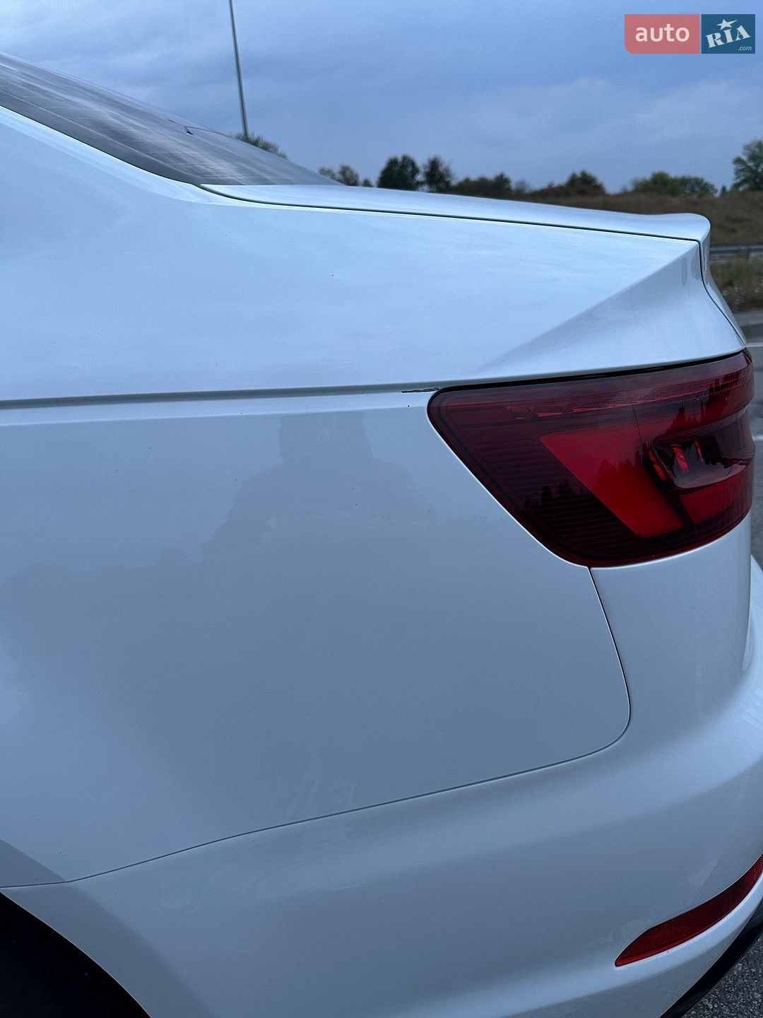 Audi A4 2019 VIN WAUENAF43KA062834 фото оголошення 31 з 74