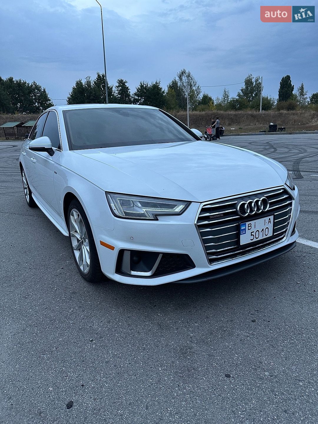 Audi A4 2019 VIN WAUENAF43KA062834 фото оголошення 40 з 74