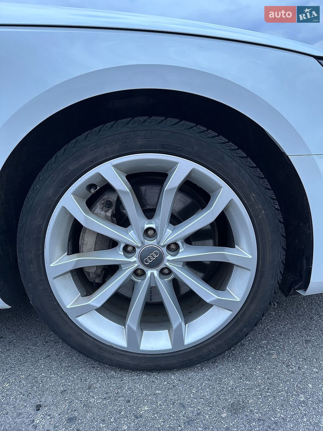 Audi A4 2019 VIN WAUENAF43KA062834 фото оголошення 43 з 74