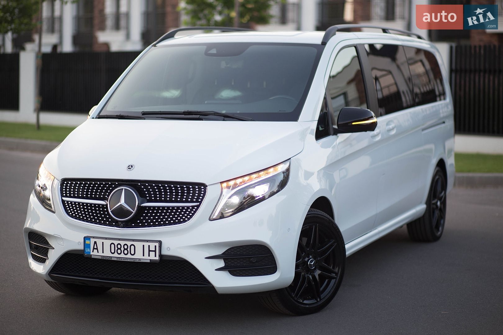 Mercedes-Benz V-Class 2023 VIN W1VVNLTZXP4289399 фото оголошення 6 з 27