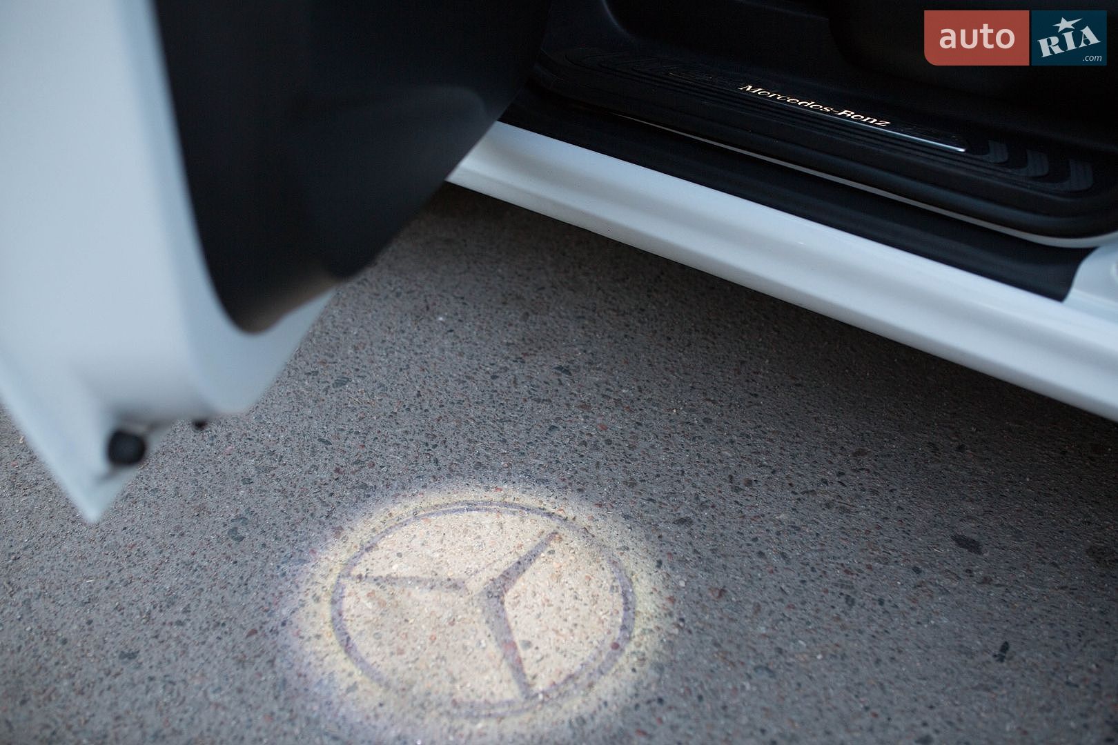 Mercedes-Benz V-Class 2023 VIN W1VVNLTZXP4289399 фото оголошення 24 з 27