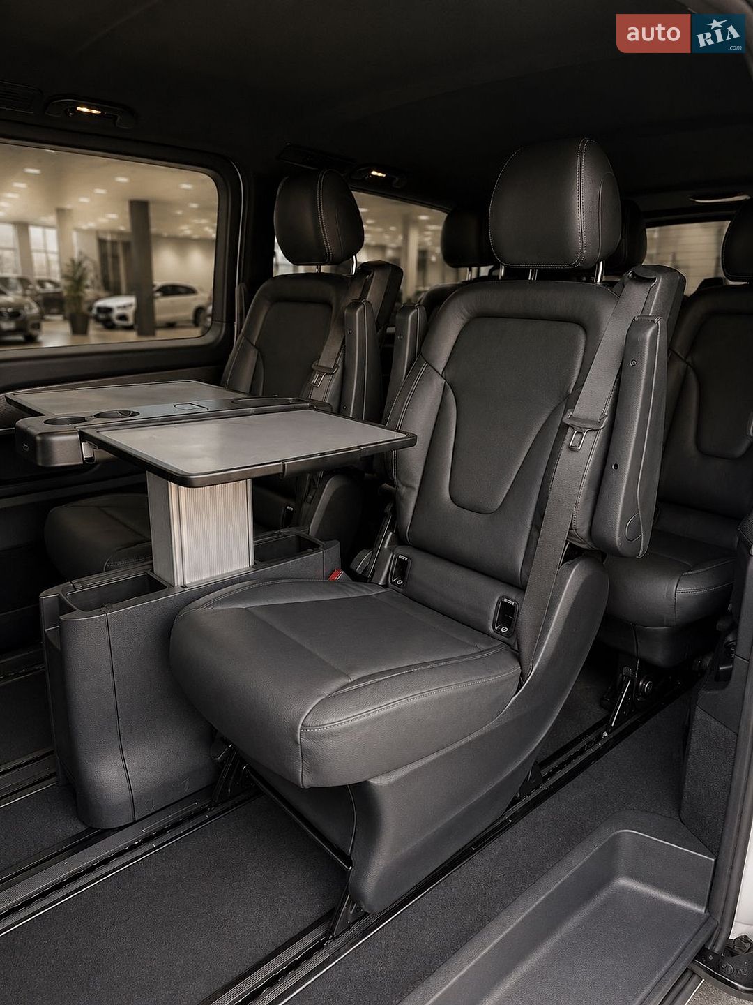 Mercedes-Benz V-Class 2023 VIN W1VVNLTZXP4289399 фото оголошення 25 з 27