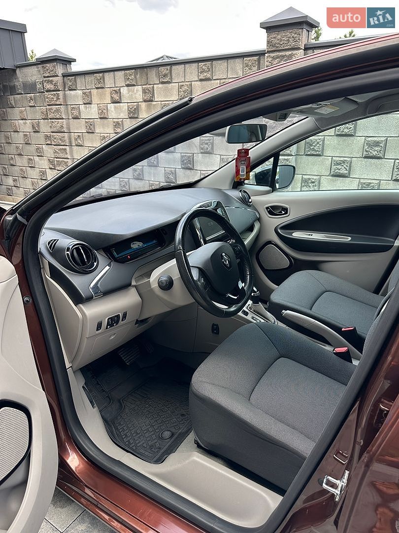 Renault Zoe 2015 VIN VF1AGVYB053282201 фото оголошення 32 з 40