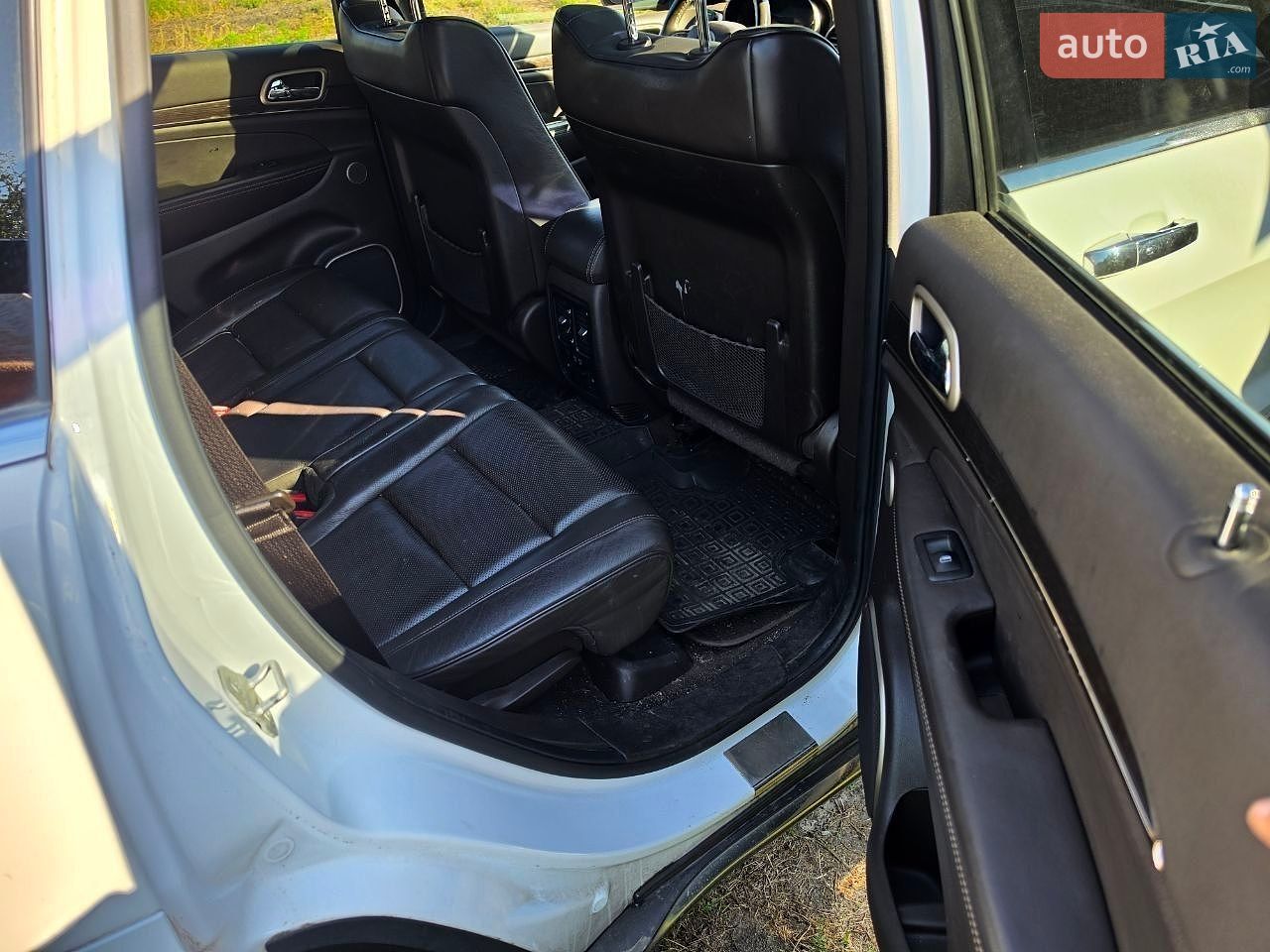 Jeep Grand Cherokee 2014 VIN 1C4RJFJM3EC538674 фото оголошення 3 з 26