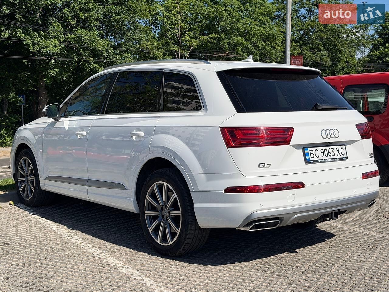 Audi Q7 2018 VIN WA1VAAF72JD038878 фото оголошення 27 з 35