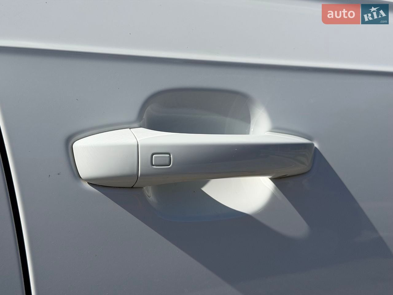 Audi Q7 2018 VIN WA1VAAF72JD038878 фото оголошення 31 з 35