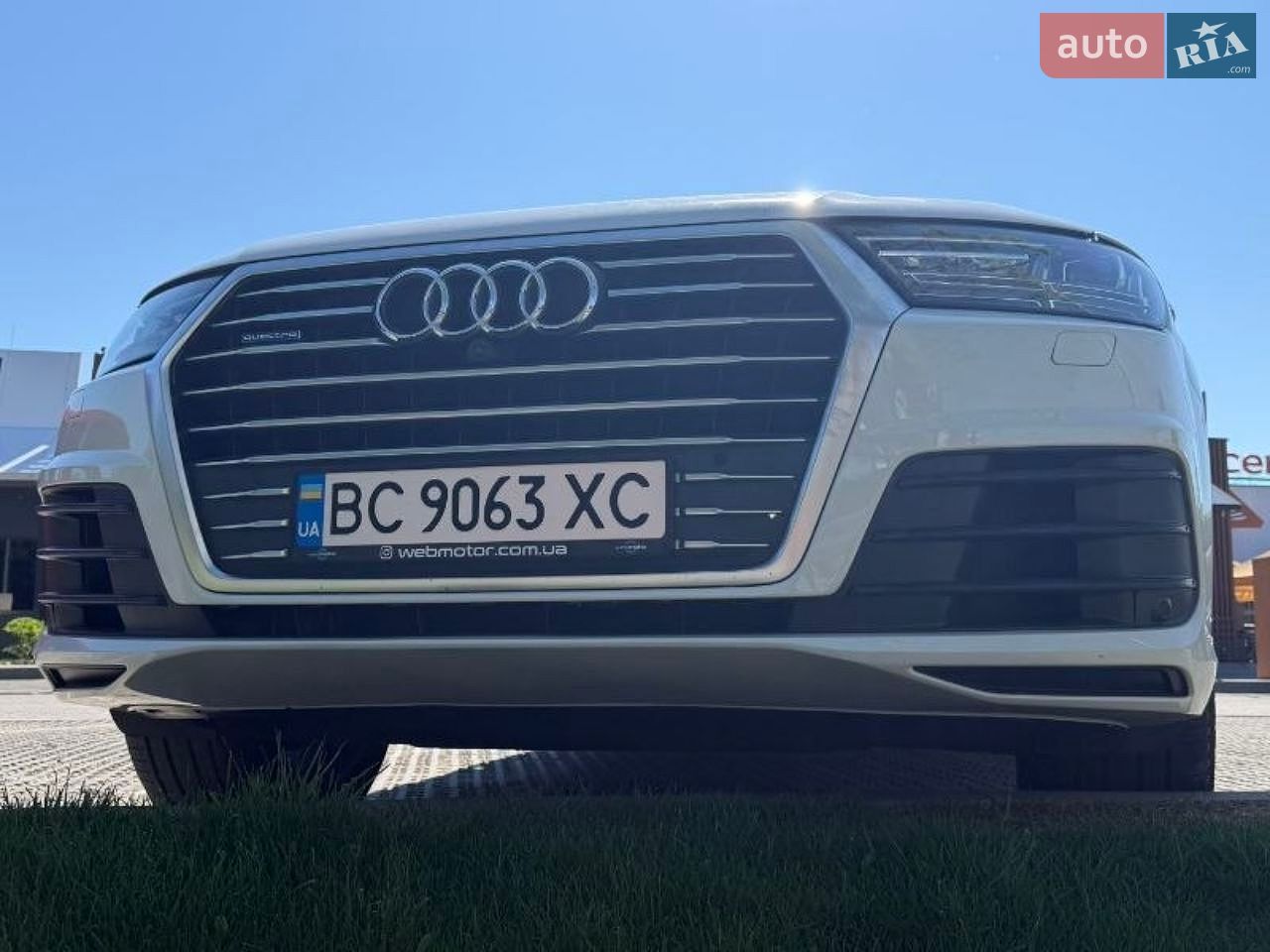 Audi Q7 2018 VIN WA1VAAF72JD038878 фото оголошення 32 з 35