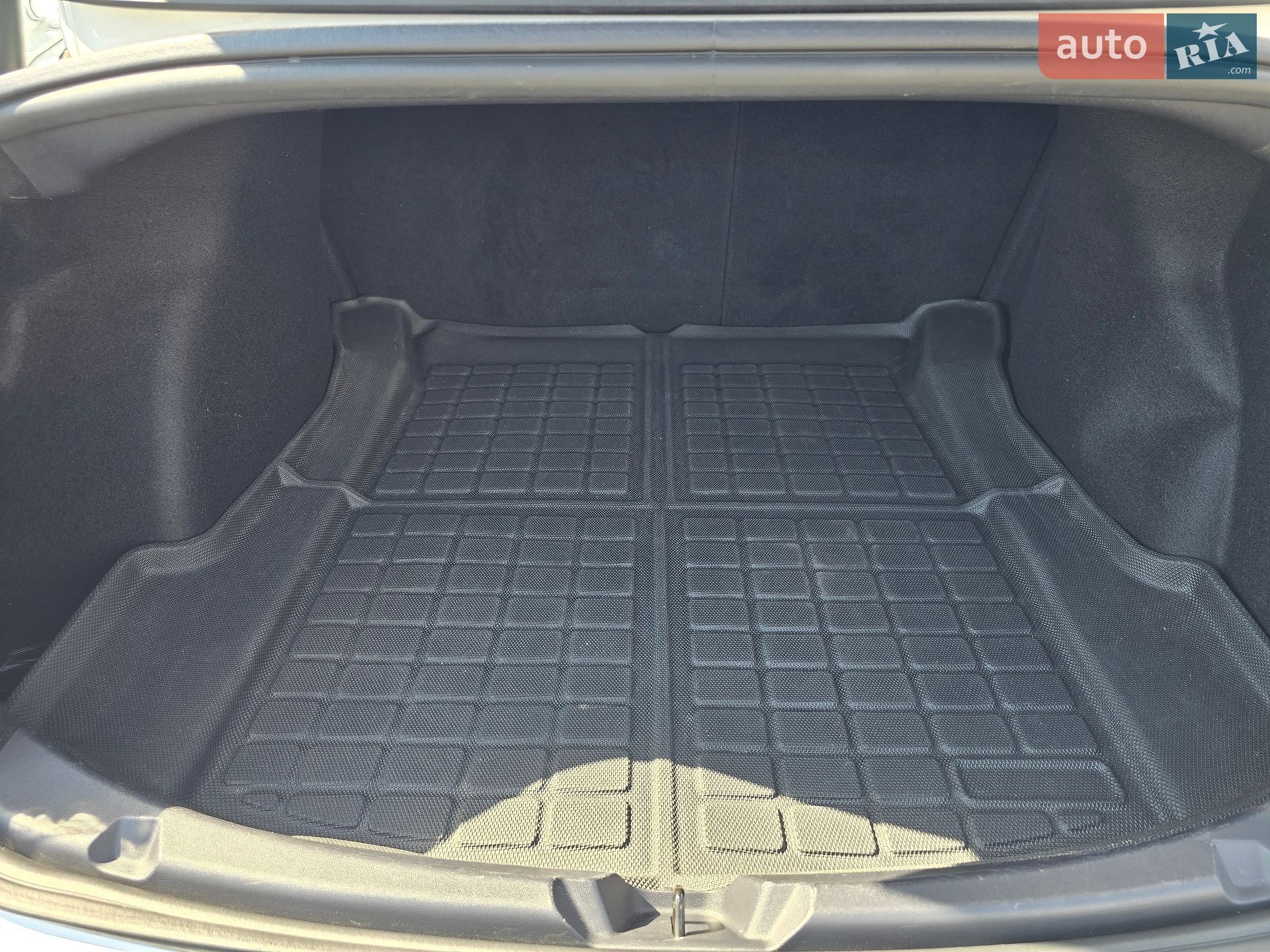 Tesla Model 3 2022 VIN 5YJ3E1EA0NF252149 фото оголошення 3 з 6