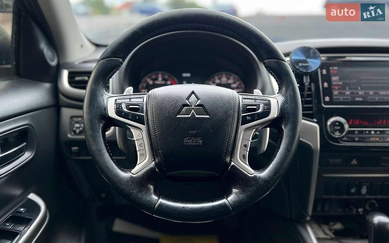 Mitsubishi L 200 2019 VIN MMCJLKL10LH003752 фото оголошення 11 з 32