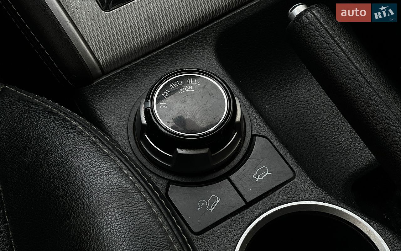 Mitsubishi L 200 2019 VIN MMCJLKL10LH003752 фото оголошення 19 з 32