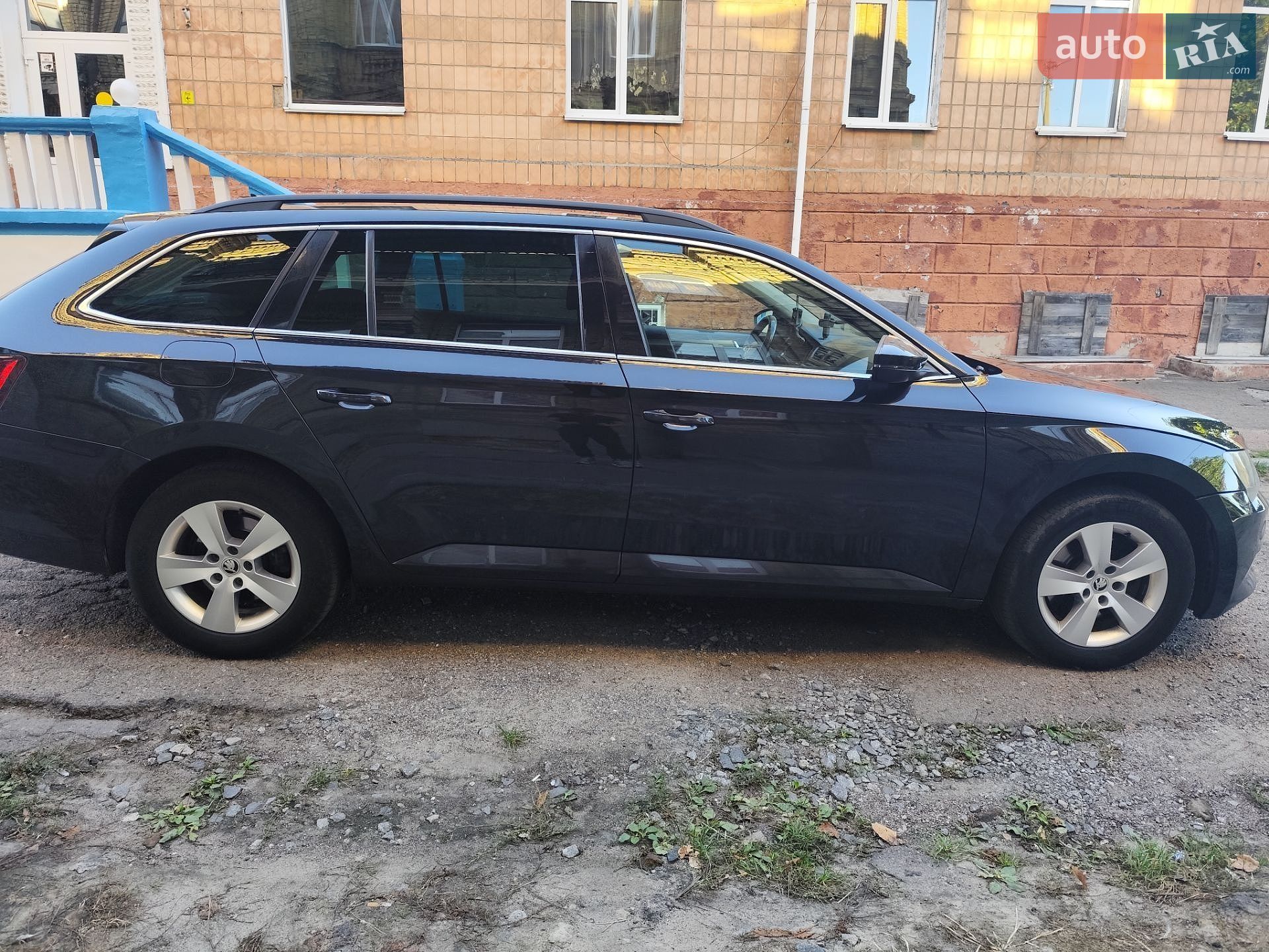 Skoda Superb 2016 VIN TMBJH7NP7H7019689 фото оголошення 4 з 31