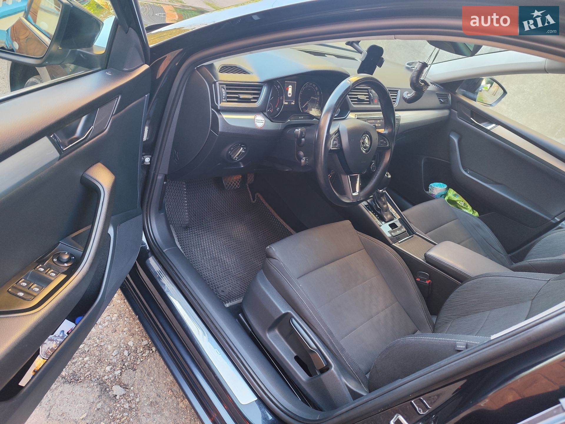 Skoda Superb 2016 VIN TMBJH7NP7H7019689 фото оголошення 9 з 31