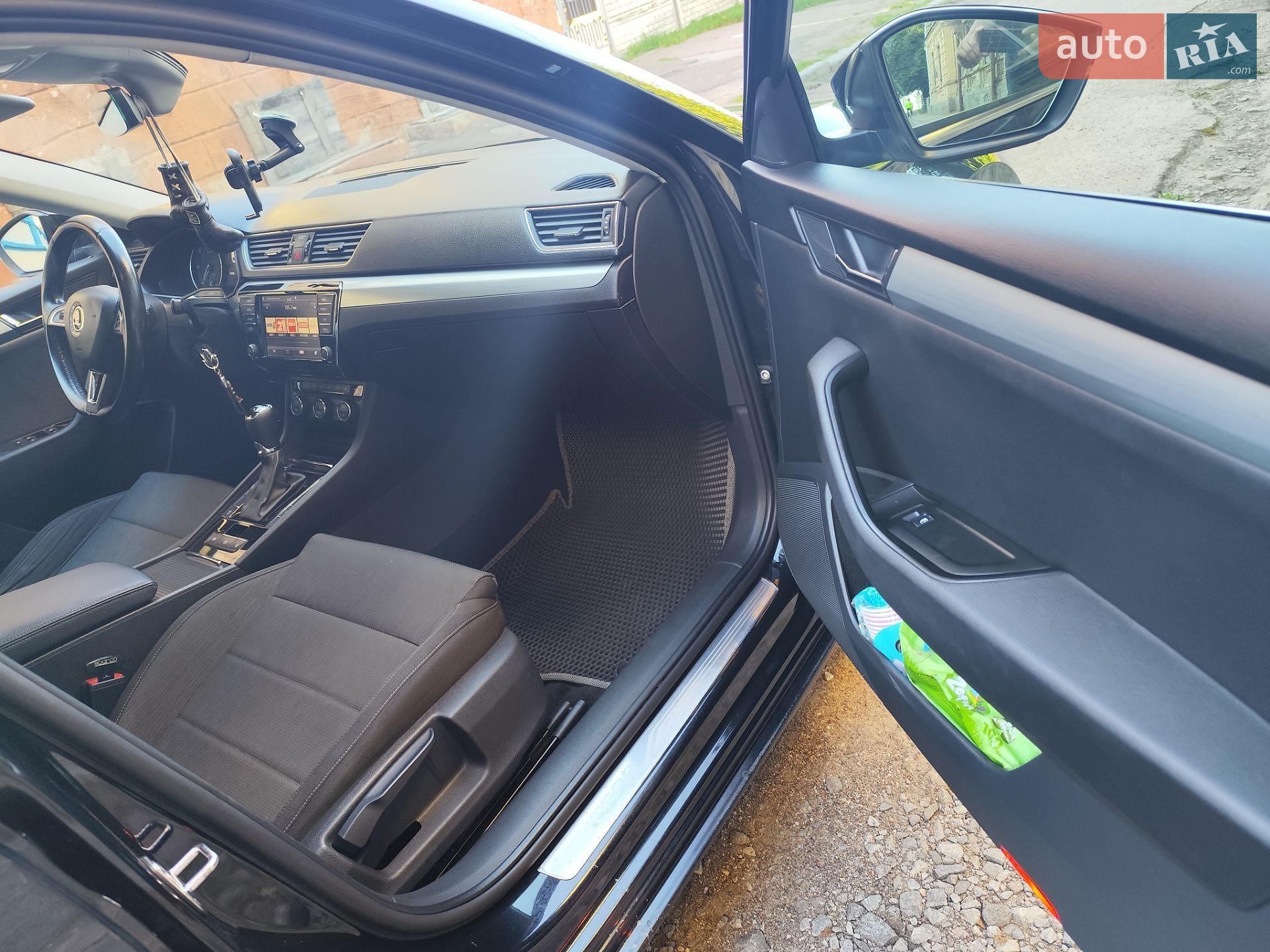 Skoda Superb 2016 VIN TMBJH7NP7H7019689 фото оголошення 14 з 31