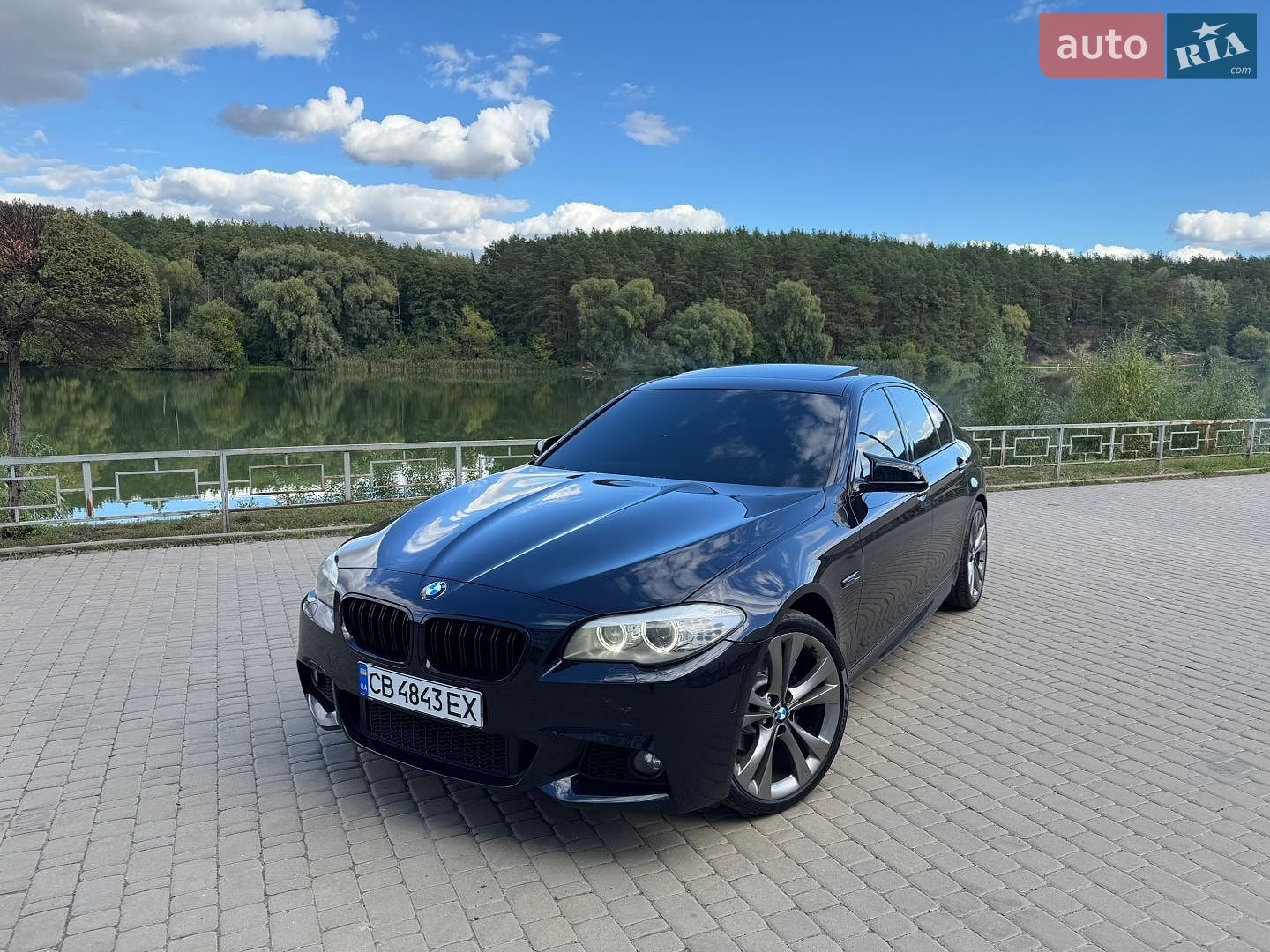 BMW 5 Series 2013 VIN WBAXG5C50DD228901 фото оголошення 2 з 37