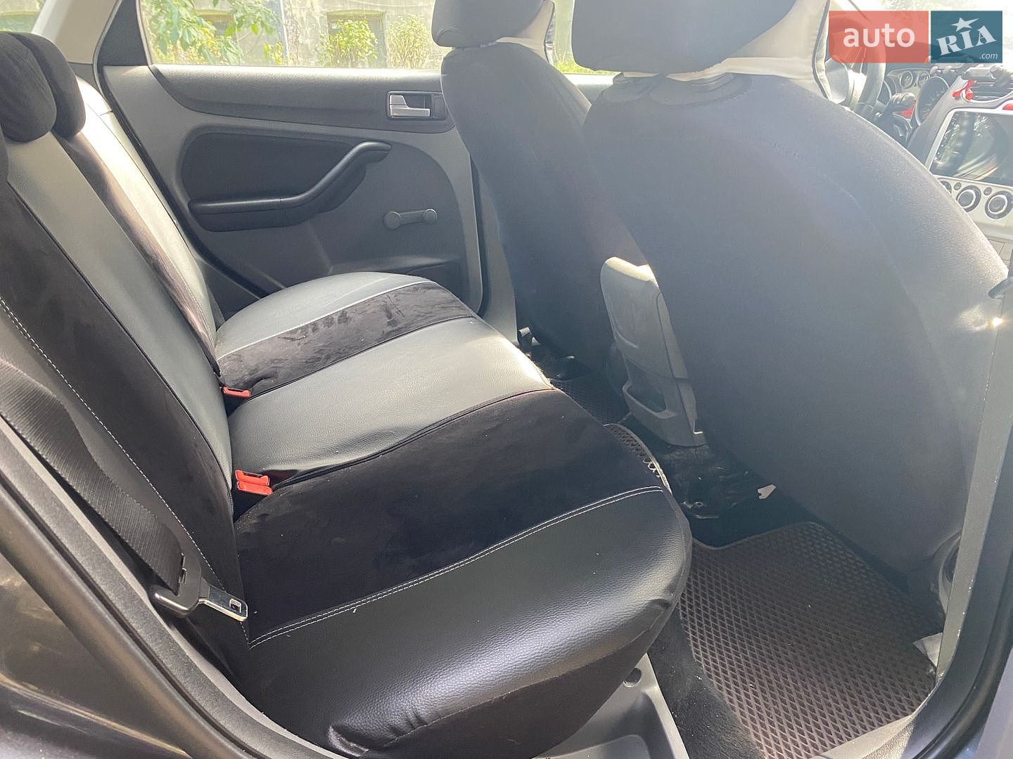 Ford Focus 2008 VIN WF0PXXGCDP8C77143 фото оголошення 8 з 18