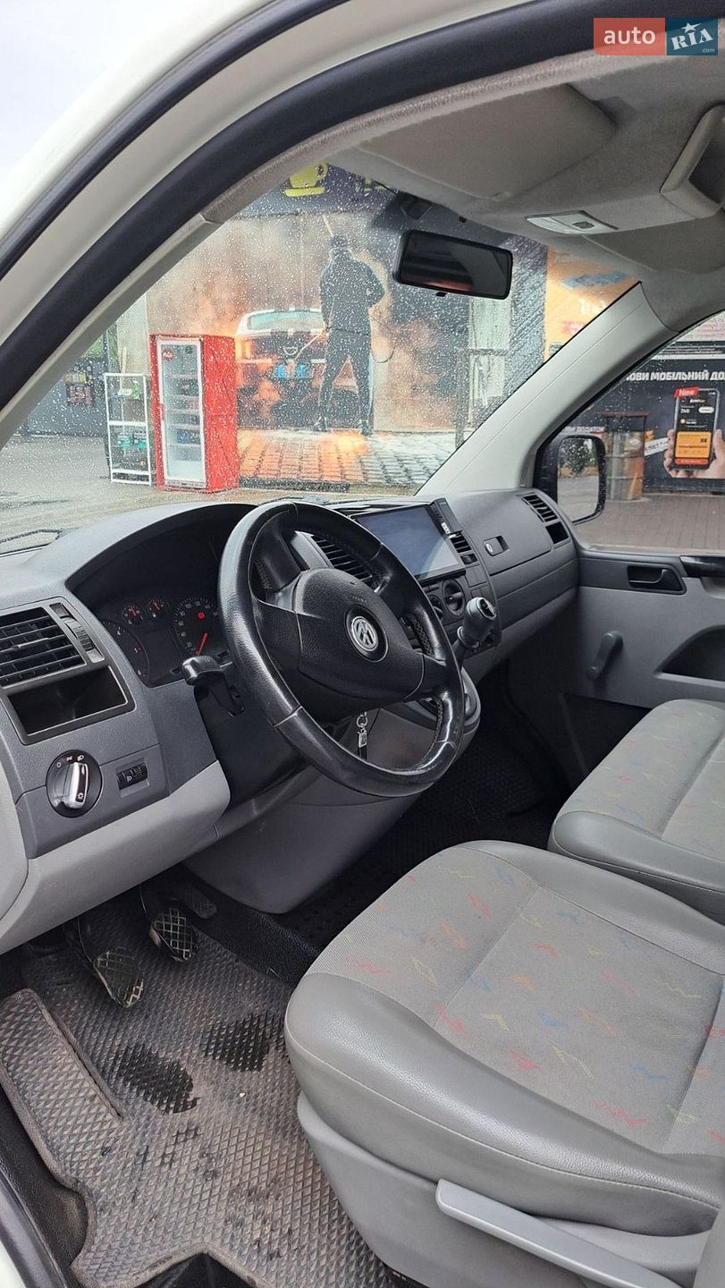 Volkswagen Caravelle 2008 VIN WV2ZZZ7HZ8X020642 фото оголошення 4 з 6