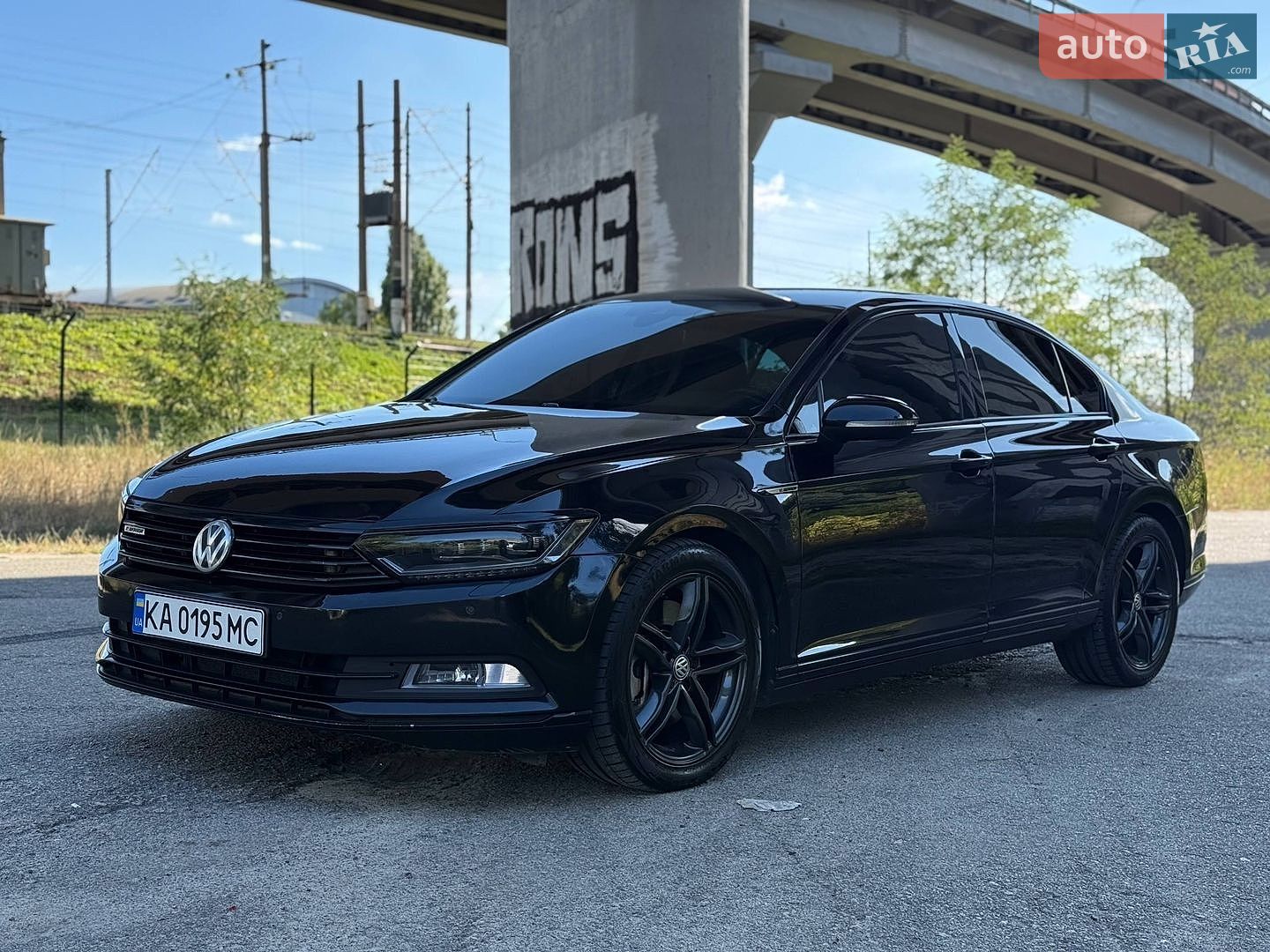 Volkswagen Passat 2015 VIN WVWZZZ3CZGE067694 фото оголошення 2 з 36