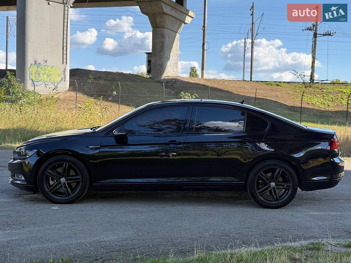 Volkswagen Passat 2015 VIN WVWZZZ3CZGE067694 фото оголошення 3 з 36