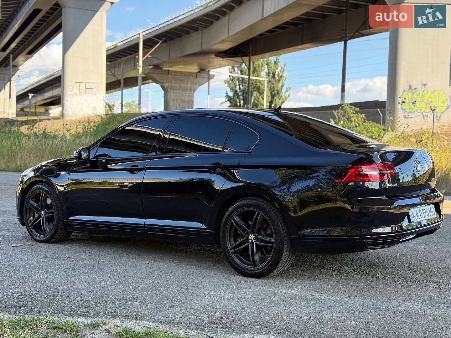 Volkswagen Passat 2015 VIN WVWZZZ3CZGE067694 фото оголошення 4 з 36
