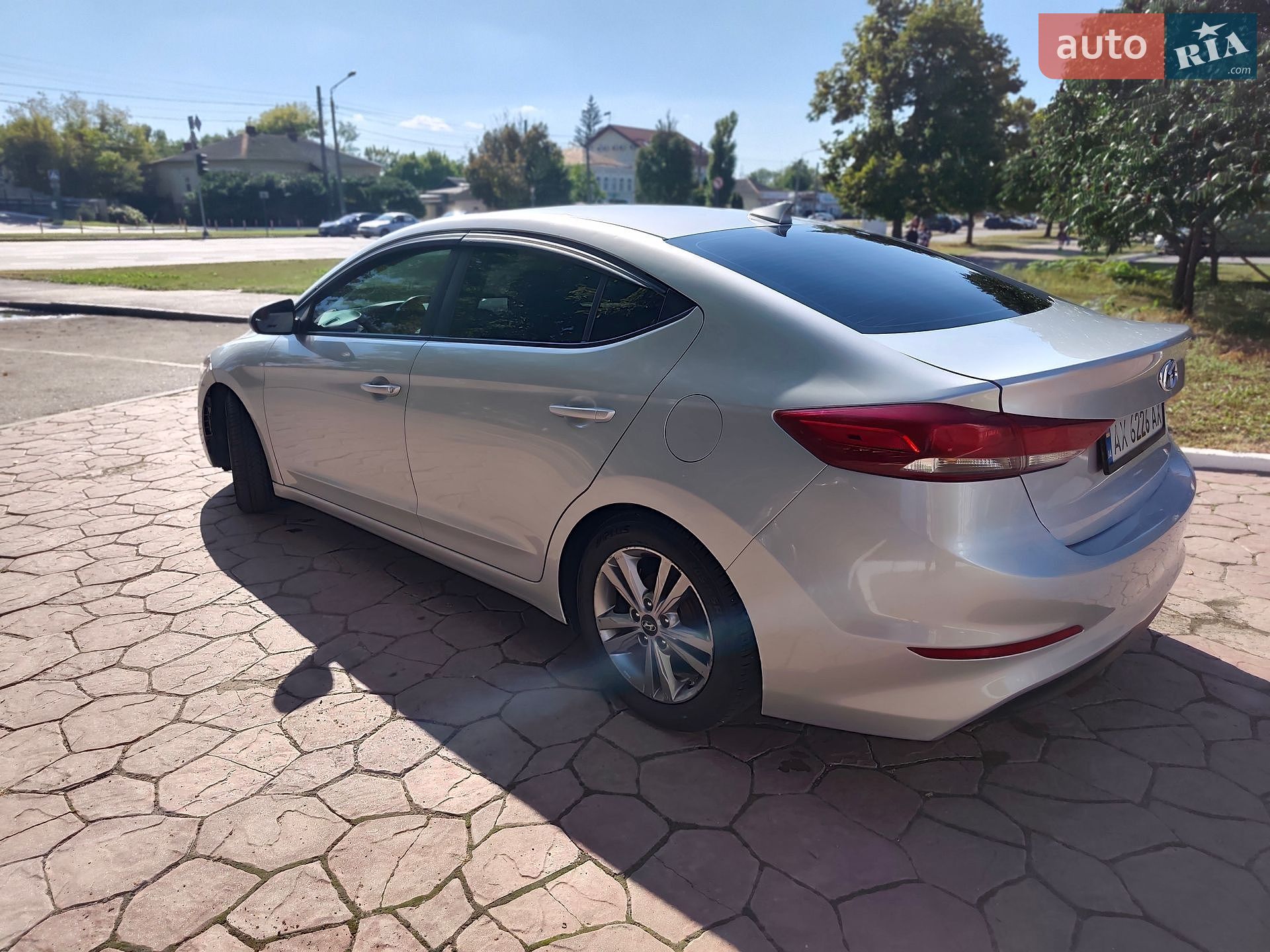 Hyundai Elantra 2016 VIN 5NPD84LF1HH034450 фото оголошення 10 з 16