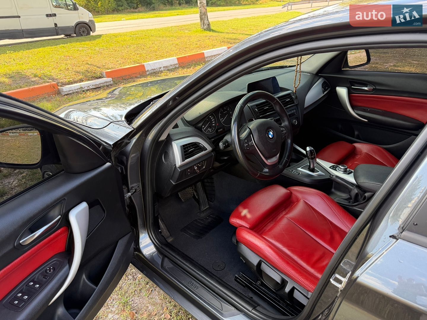 BMW 1 Series 2012 VIN WBA1C71000J041884 фото оголошення 10 з 25