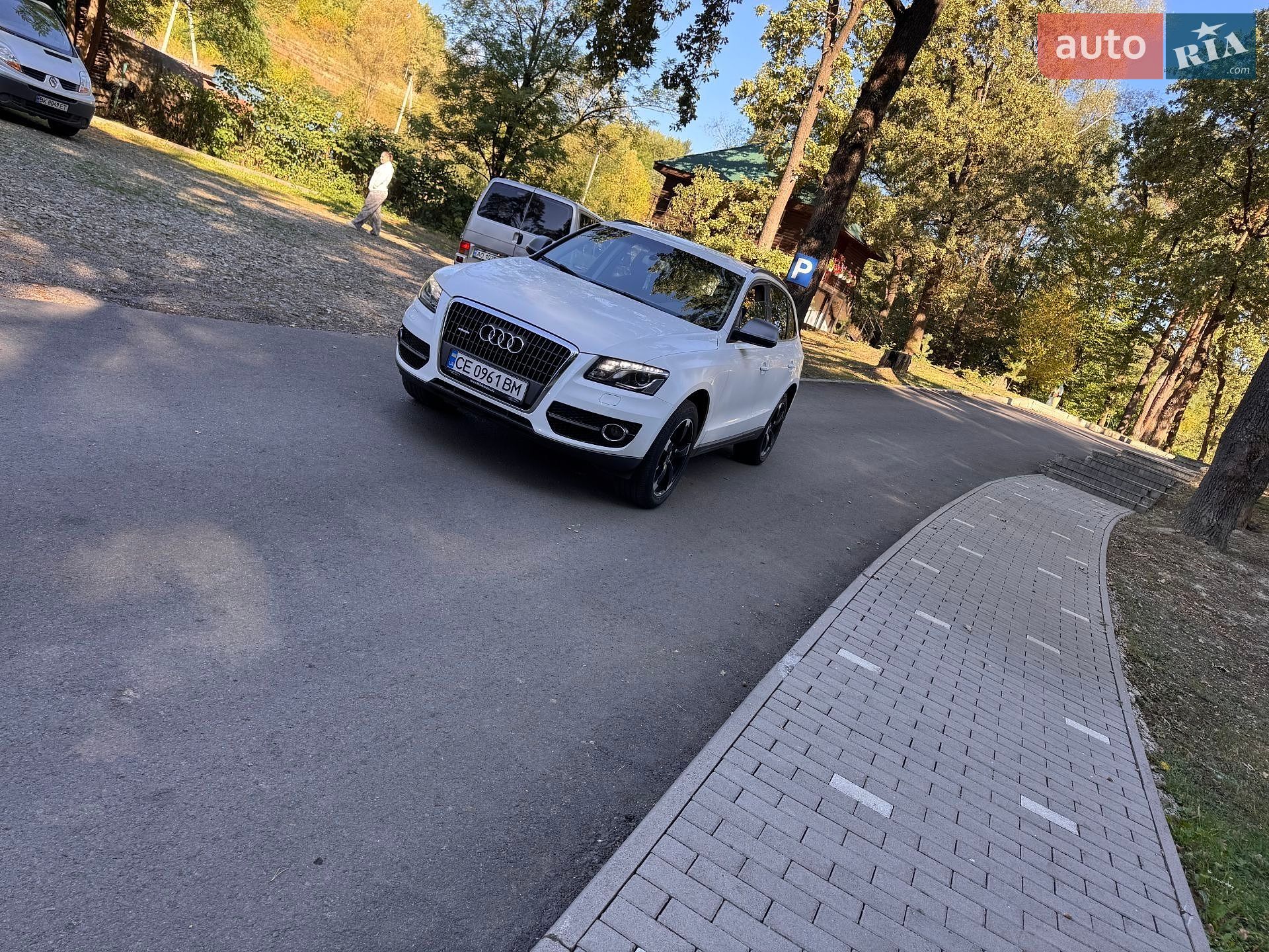 Audi Q5 2010 VIN WAUZZZ8R4BA040595 фото оголошення 4 з 19