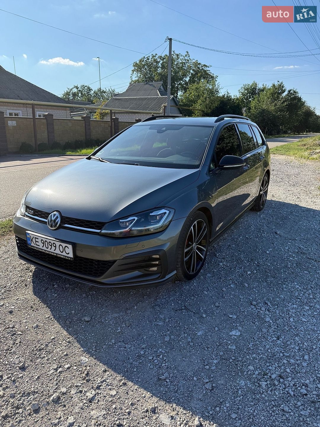 Volkswagen Golf 2017 VIN WVWZZZAUZJP535161 фото оголошення 2 з 22