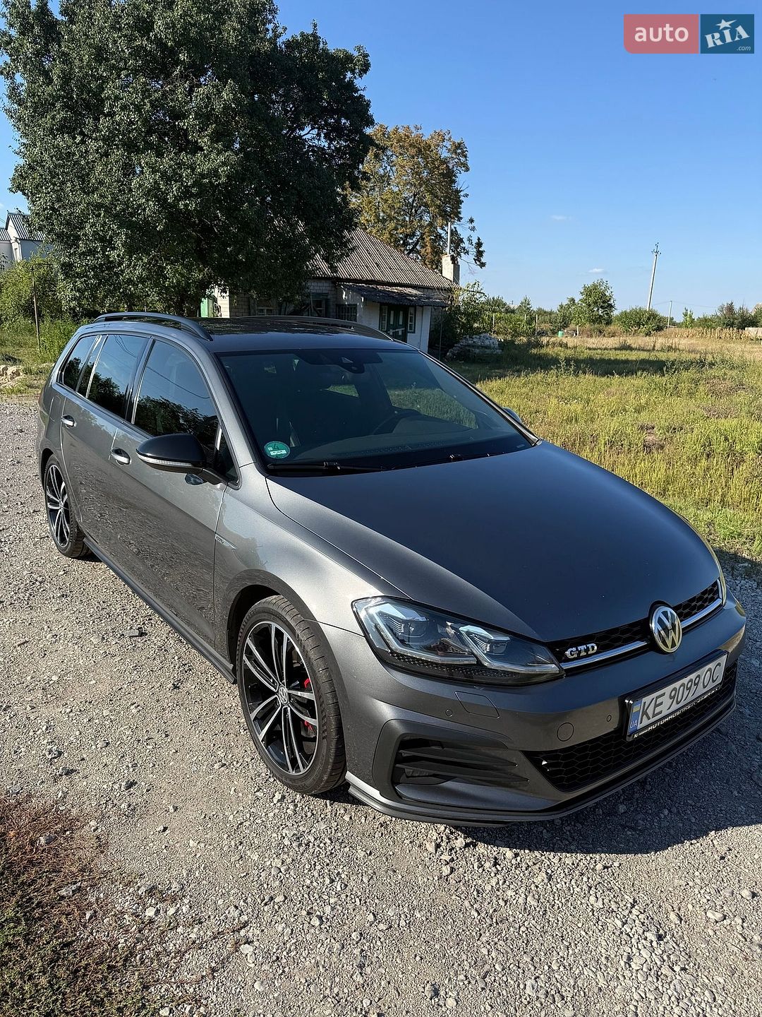 Volkswagen Golf 2017 VIN WVWZZZAUZJP535161 фото оголошення 4 з 22