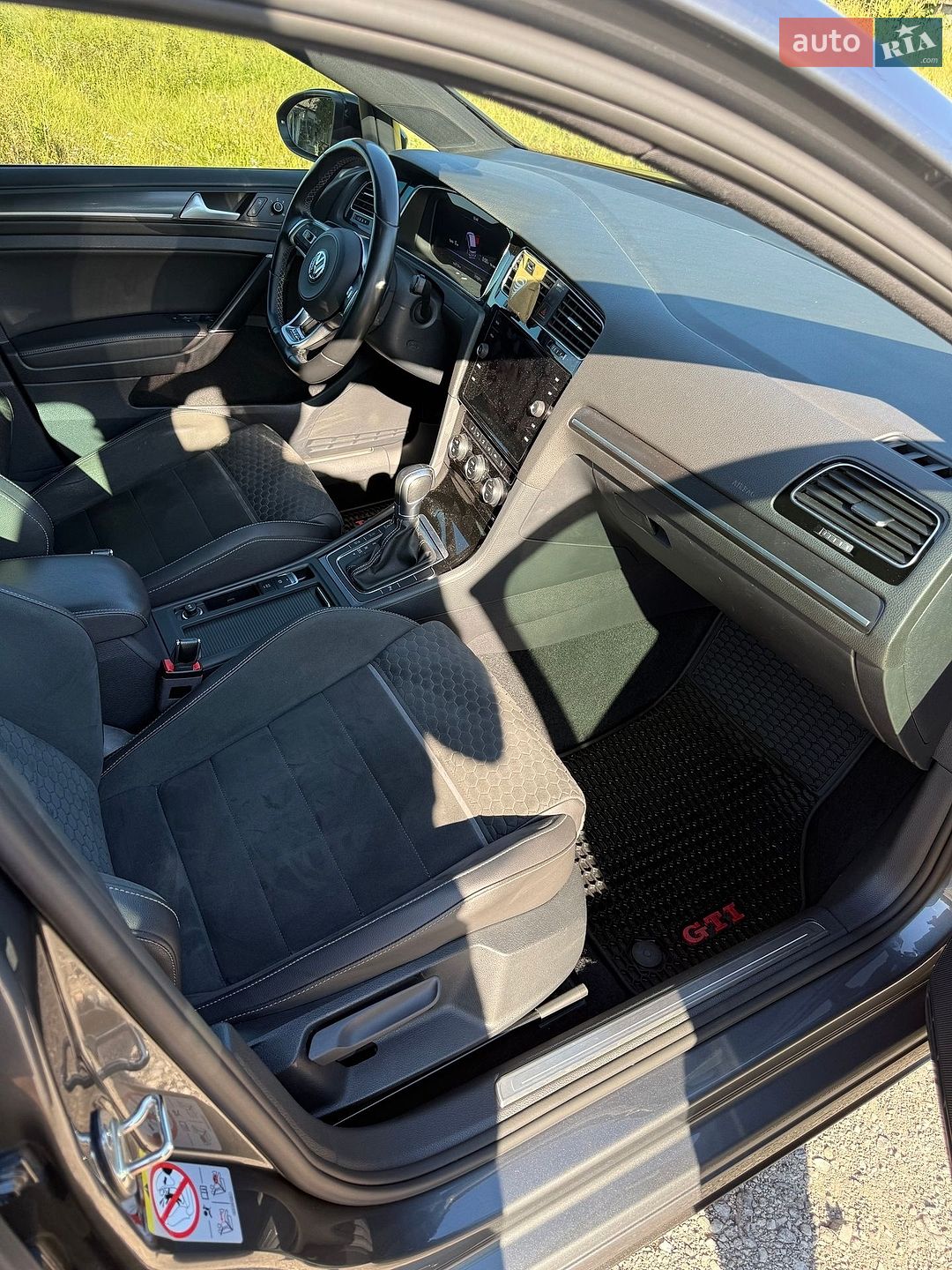 Volkswagen Golf 2017 VIN WVWZZZAUZJP535161 фото оголошення 14 з 22