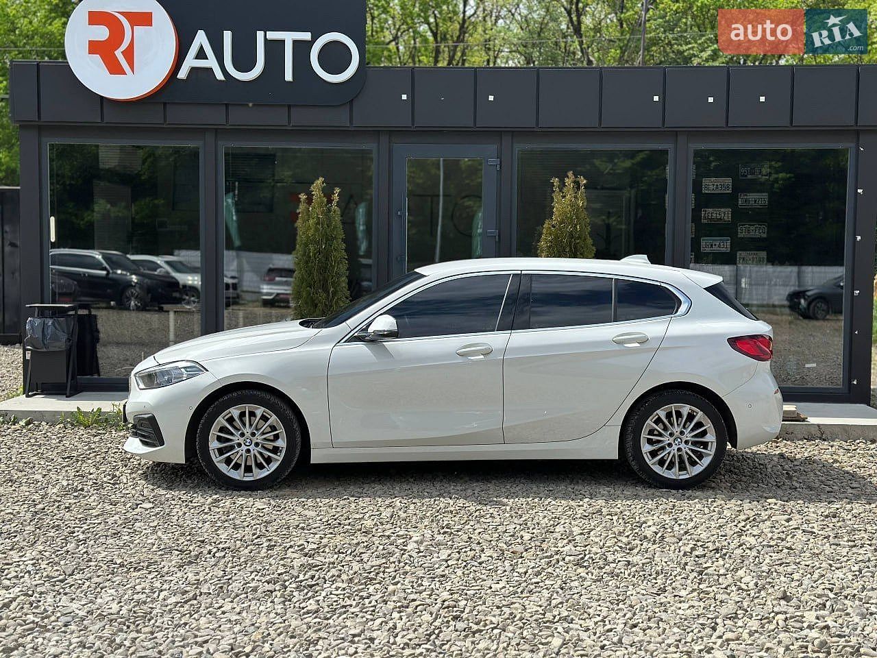BMW 1 Series 2020 VIN WBA7M9101M7G95138 фото оголошення 2 з 24