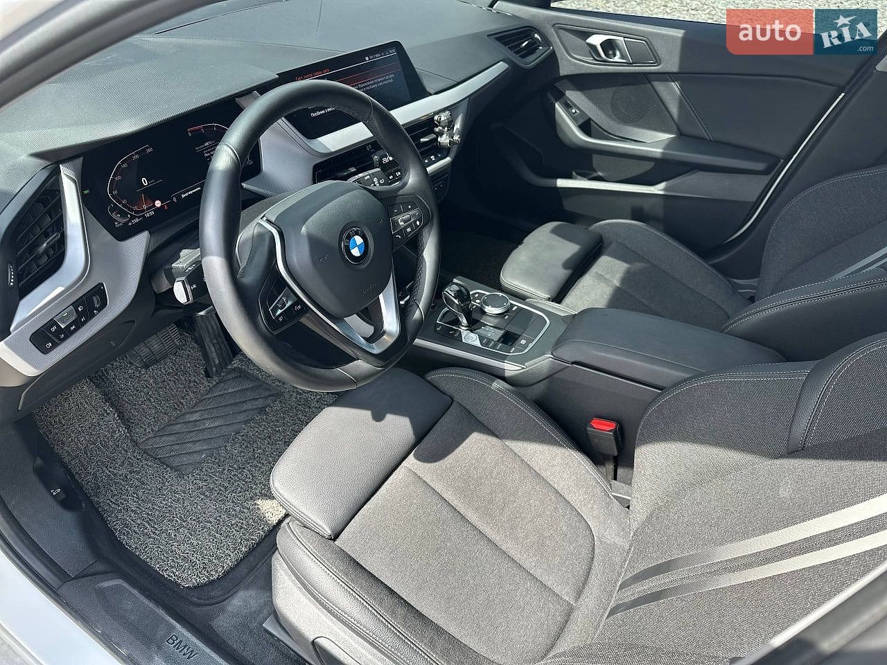 BMW 1 Series 2020 VIN WBA7M9101M7G95138 фото оголошення 17 з 24
