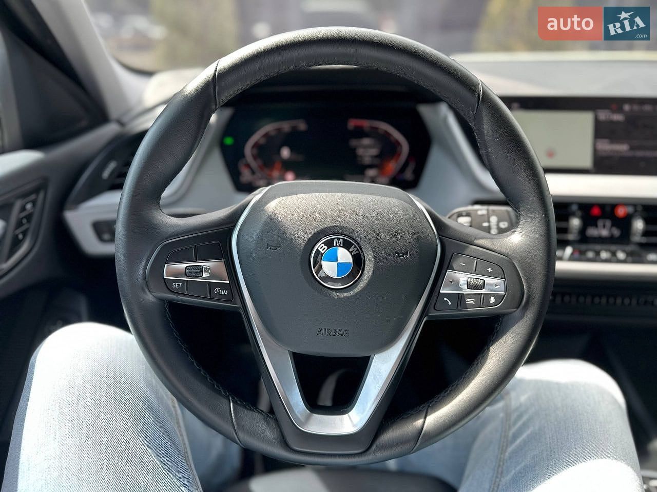BMW 1 Series 2020 VIN WBA7M9101M7G95138 фото оголошення 12 з 24