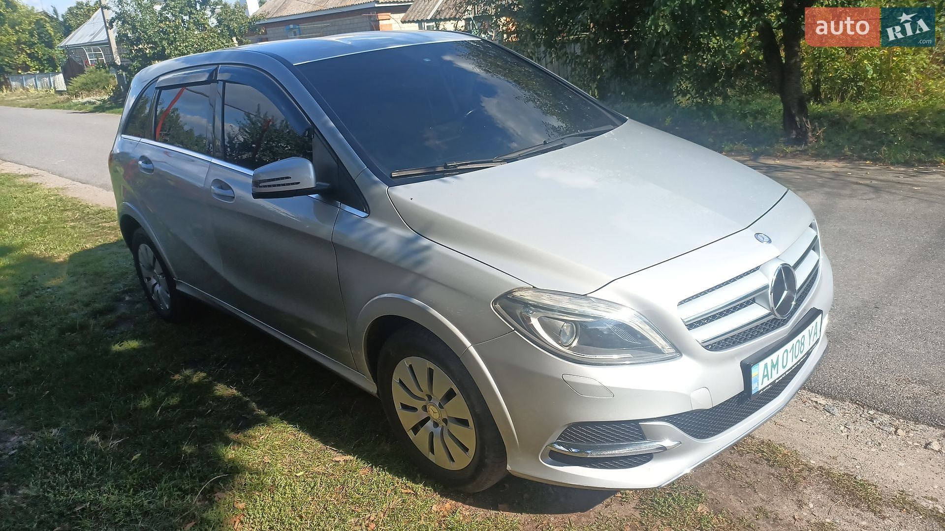 Mercedes-Benz B Class 2015 VIN WDD2428901J008723 фото оголошення 4 з 31