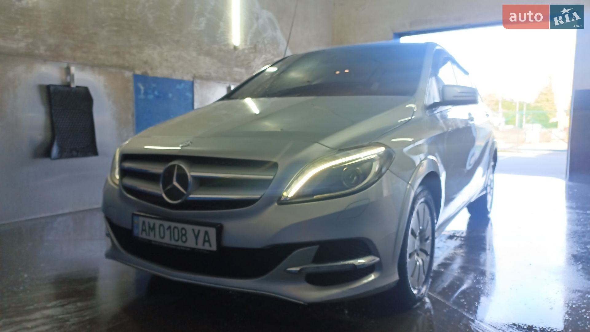 Mercedes-Benz B Class 2015 VIN WDD2428901J008723 фото оголошення 8 з 31