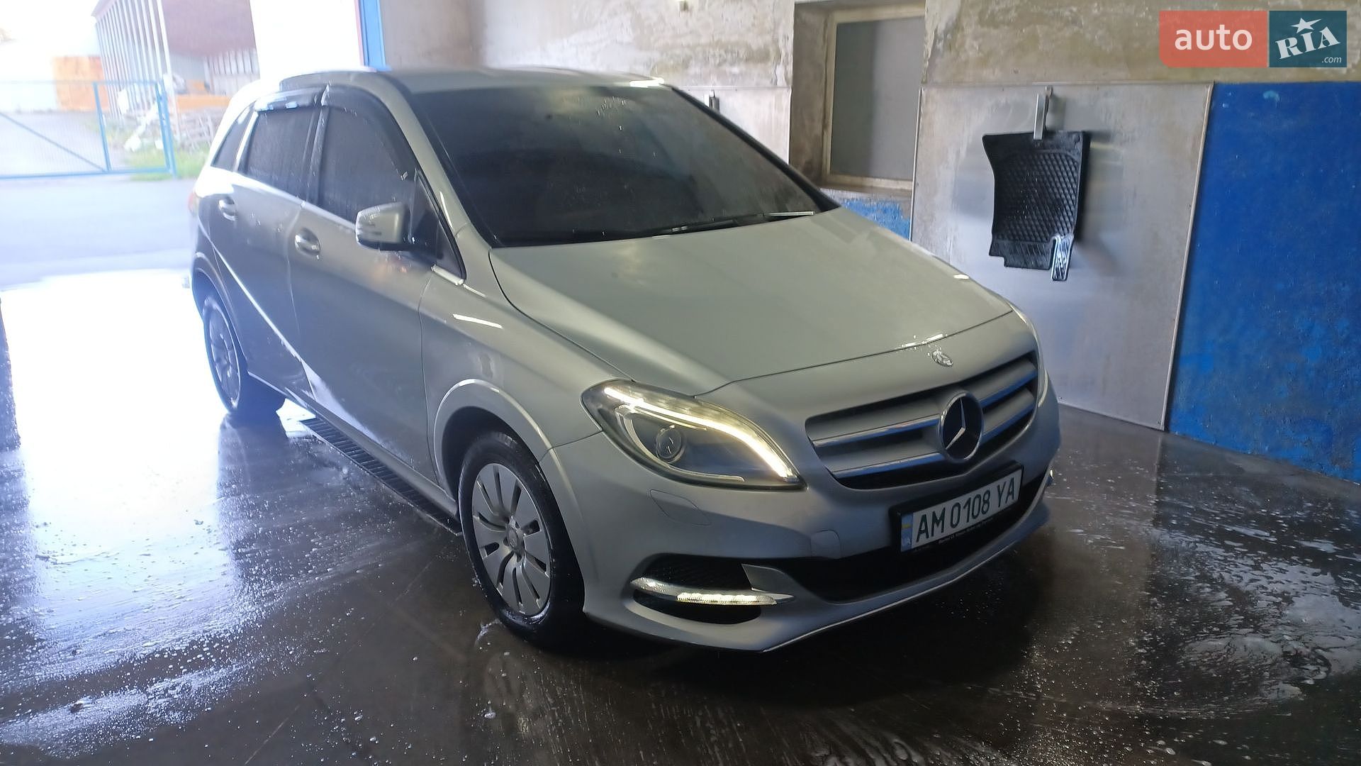 Mercedes-Benz B Class 2015 VIN WDD2428901J008723 фото оголошення 12 з 31