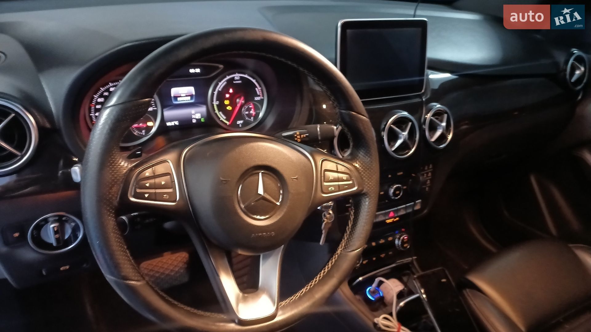 Mercedes-Benz B Class 2015 VIN WDD2428901J008723 фото оголошення 25 з 31