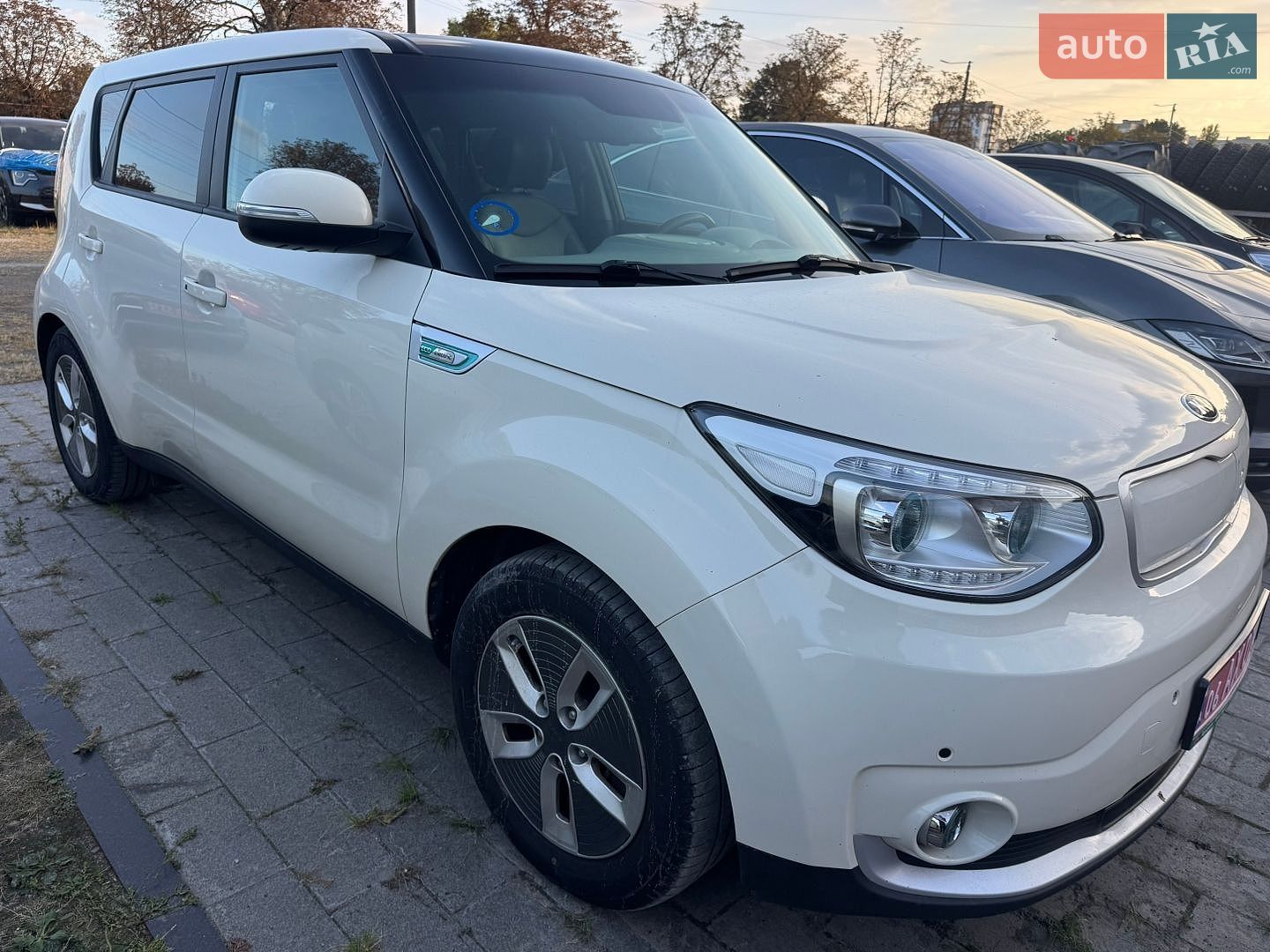 Kia Soul 2017 VIN KNAJX81EFJ7024714 фото оголошення 2 з 24