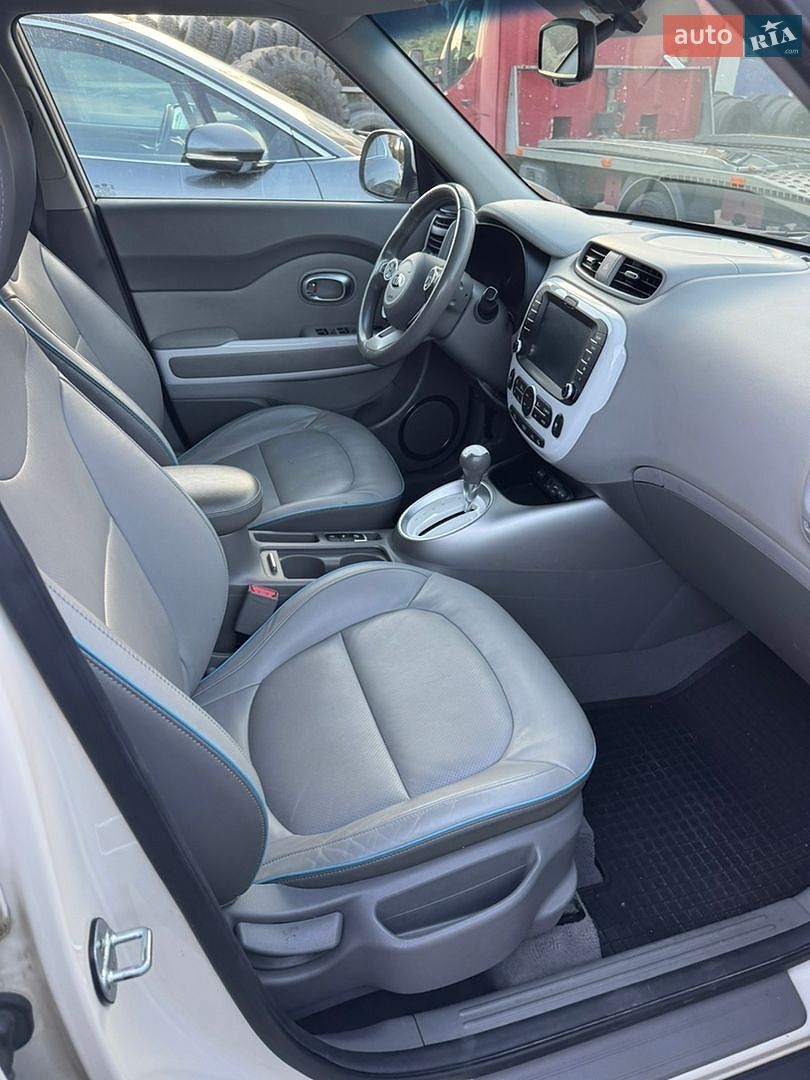 Kia Soul 2017 VIN KNAJX81EFJ7024714 фото оголошення 8 з 24