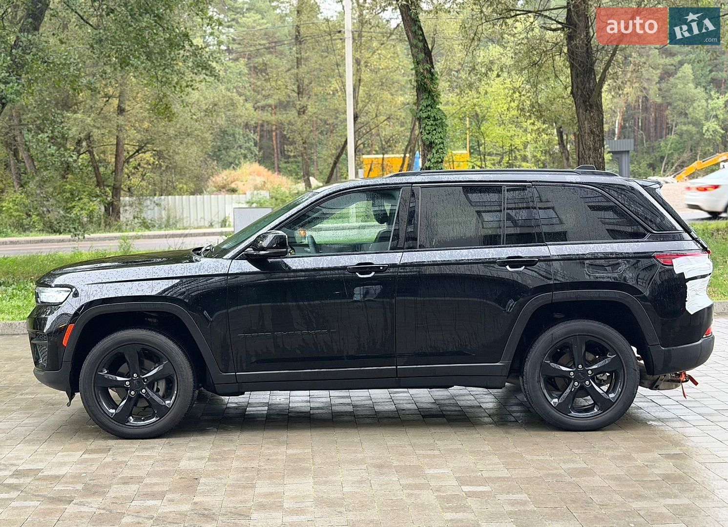 Jeep Grand Cherokee 2024 VIN 1C4RJHAG4RC223376 фото оголошення 13 з 19