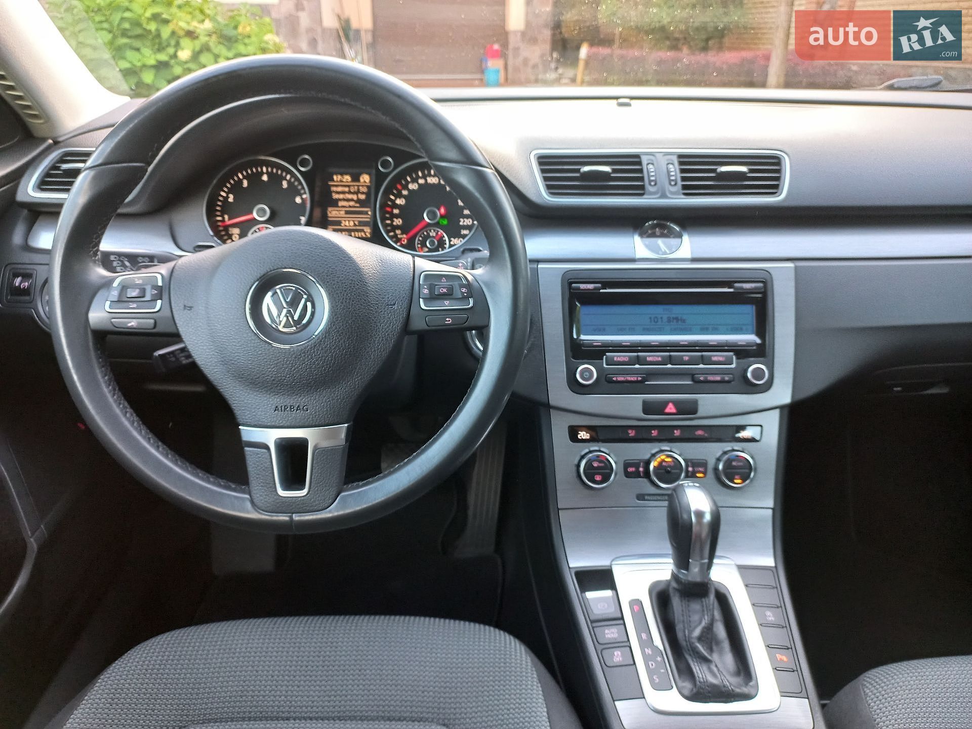 Volkswagen Passat 2012 VIN WVWZZZ3CZCE104904 фото оголошення 36 з 47