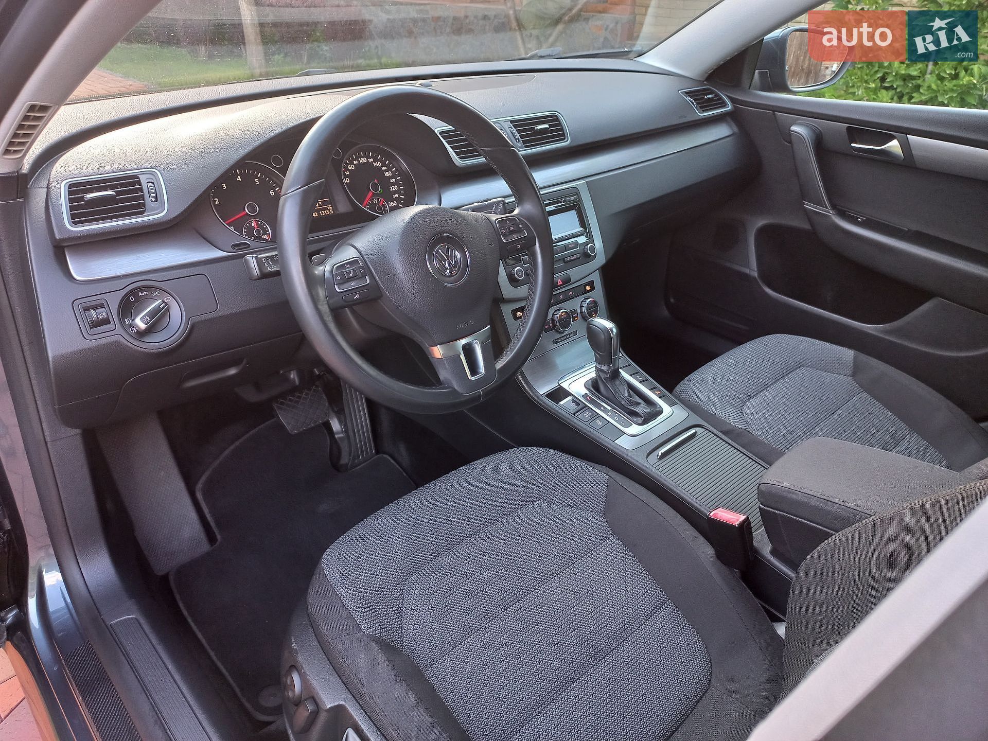 Volkswagen Passat 2012 VIN WVWZZZ3CZCE104904 фото оголошення 20 з 47